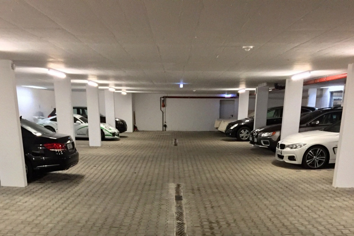 Parken am Flughafen Stuttgart - Tiefgarage